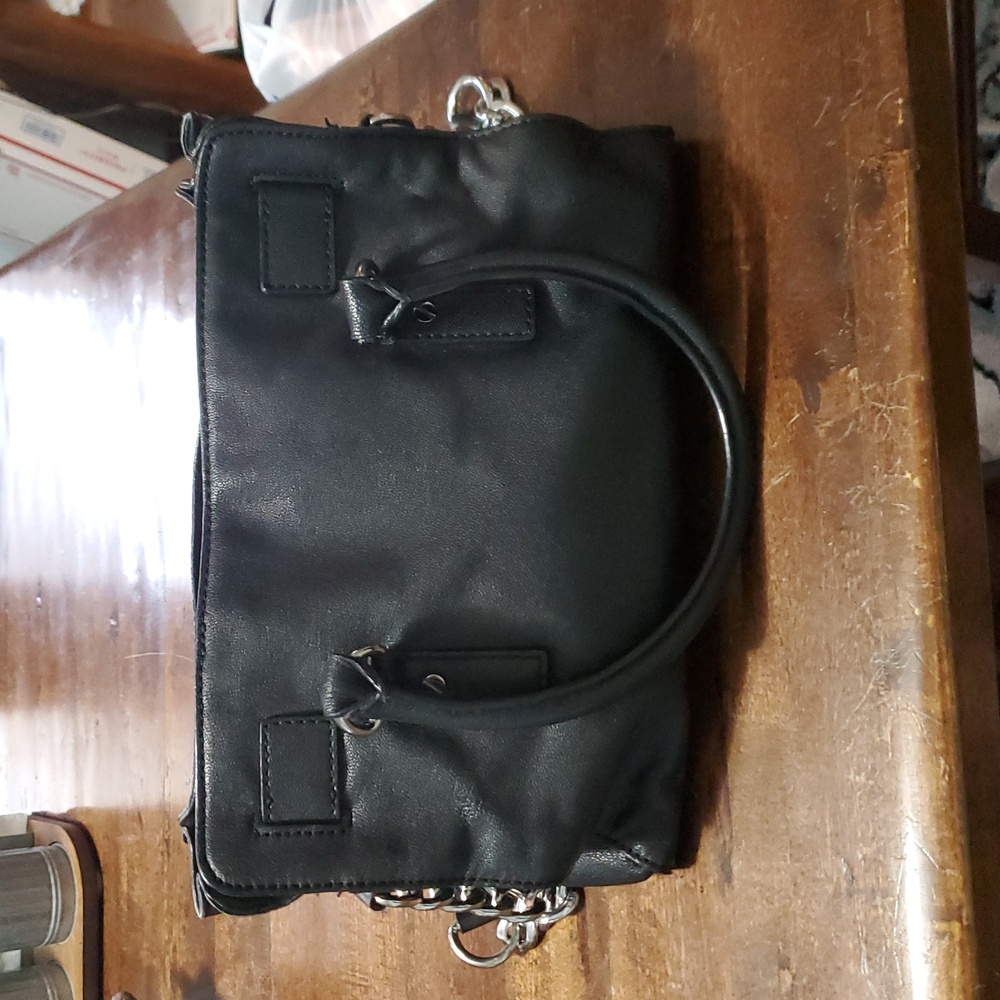 Michael Kors Black Shoulder Bag with Chain Detail. - Picture 3 of 10